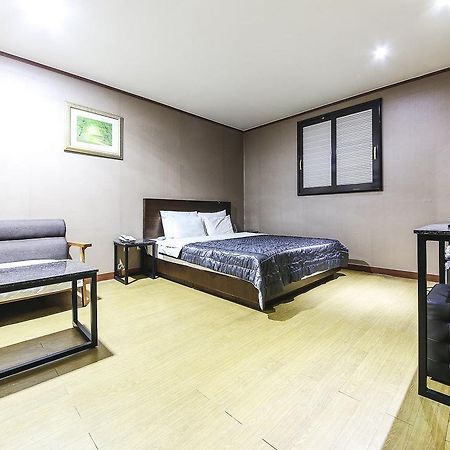 Valentine Motel Йонгин Экстерьер фото