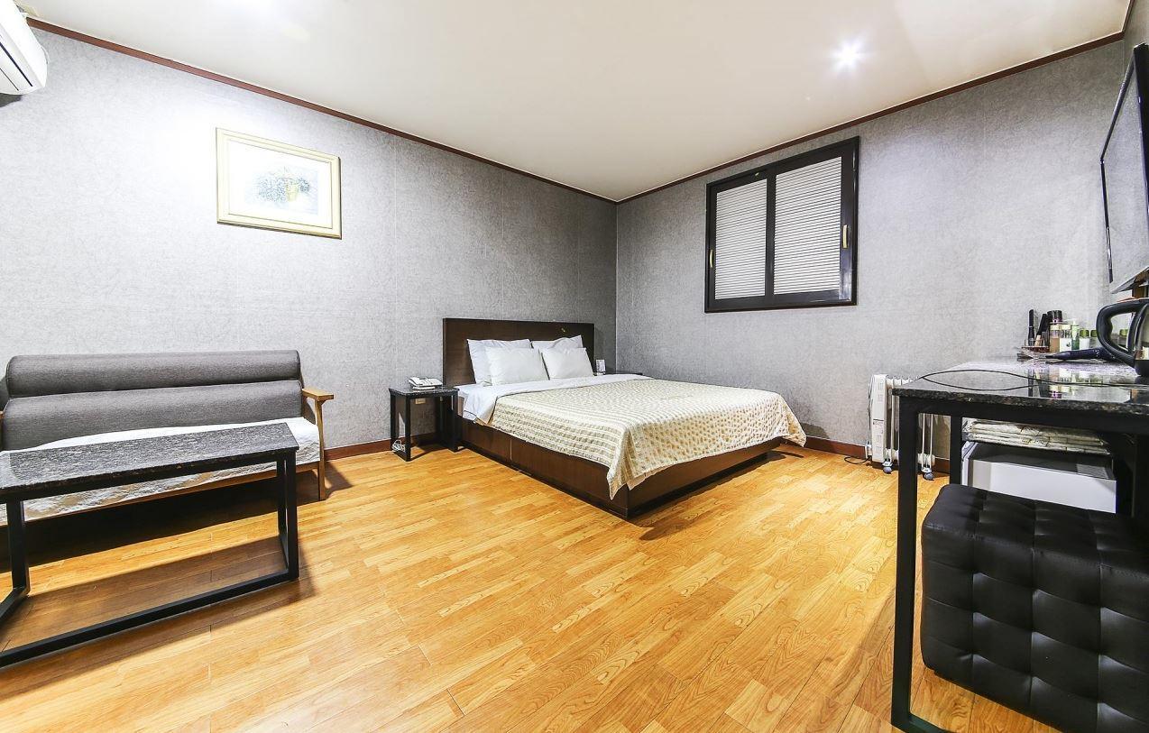 Valentine Motel Йонгин Экстерьер фото