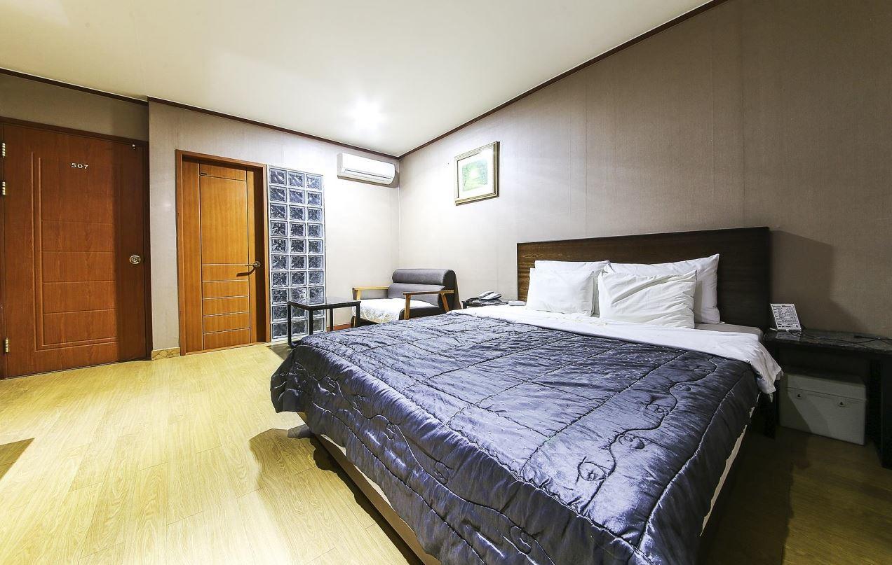 Valentine Motel Йонгин Экстерьер фото