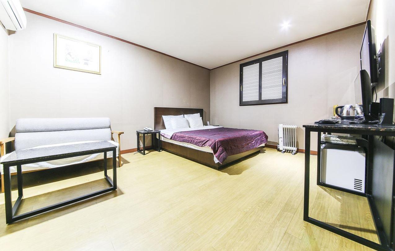 Valentine Motel Йонгин Экстерьер фото